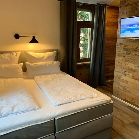 Stadtvilla Mit Pool Διαμέρισμα