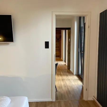 Apartment Stadtvilla Mit Pool
