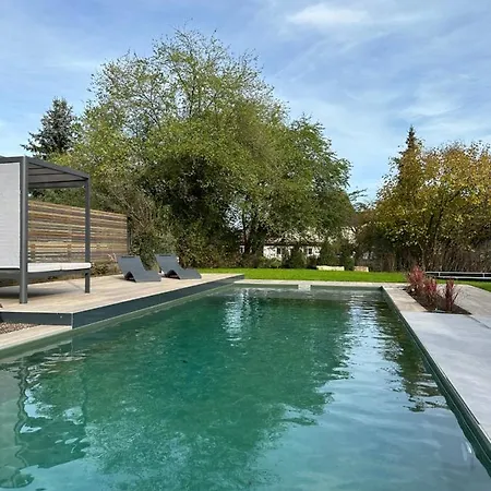 Stadtvilla Mit Pool